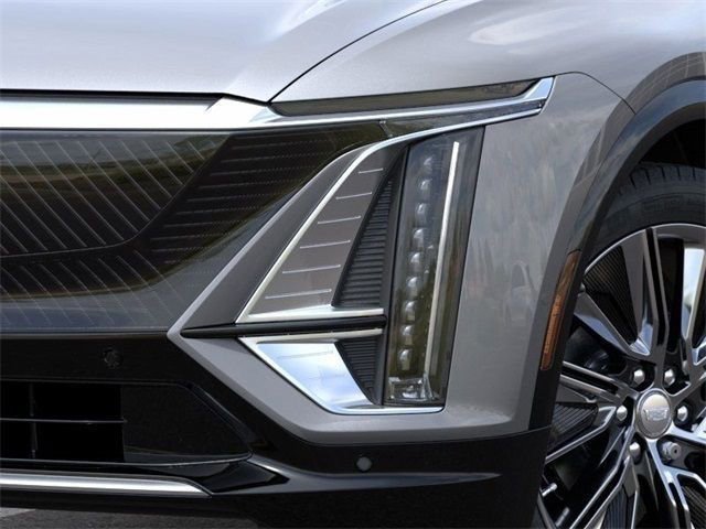 New 2025 Cadillac Lyriq Luxury RWD image 10