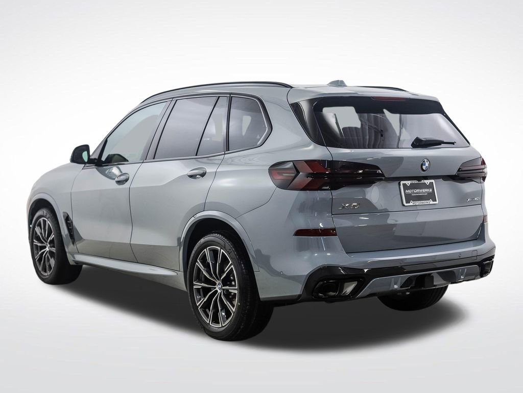 New 2026 BMW X5 xDrive40i w/ M Sport Package AWD/4WD image 3