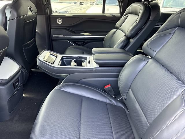 New 2026 Lincoln Navigator L Reserve w/ Jet Appearance Package AWD/4WD image 18