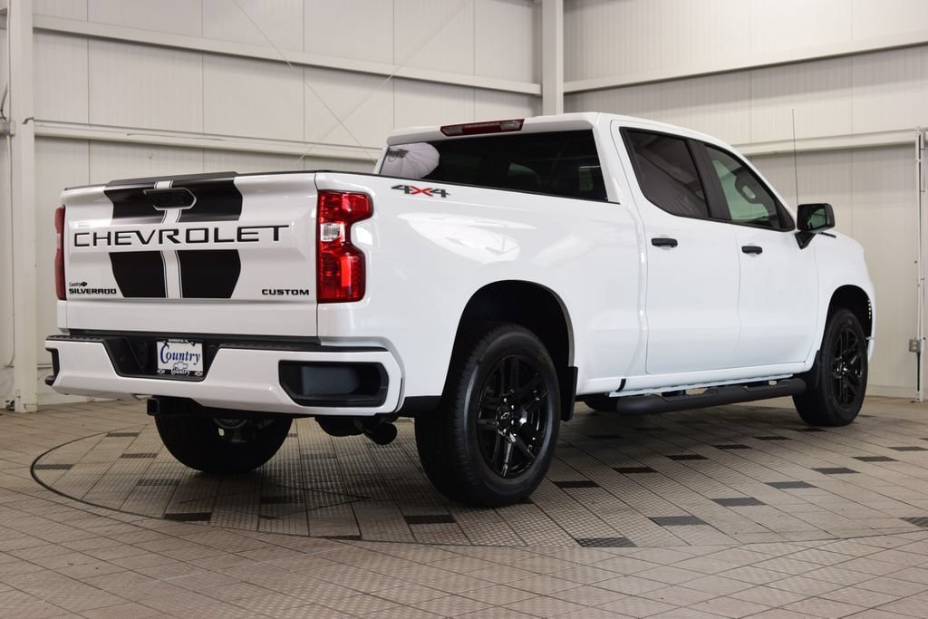 New 2026 Chevrolet Silverado 1500 Custom w/ Rally Edition AWD/4WD image 8