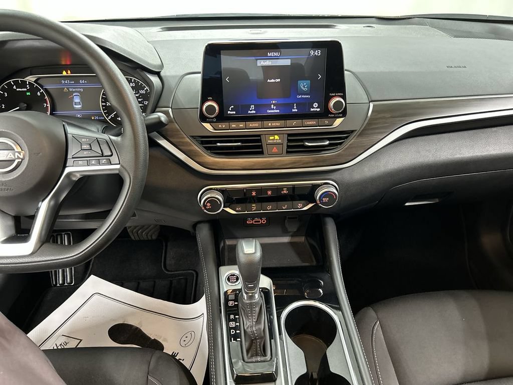Used 2023 Nissan Altima 2.5 SV AWD/4WD image 18