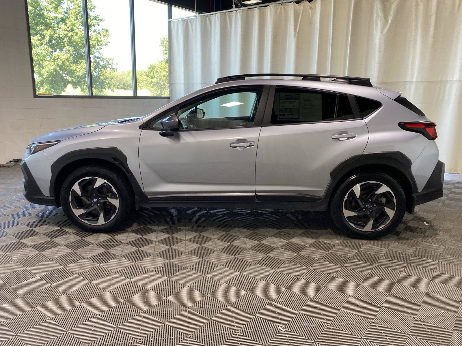 Used 2024 Subaru Crosstrek 2.5i Limited AWD/4WD image 8