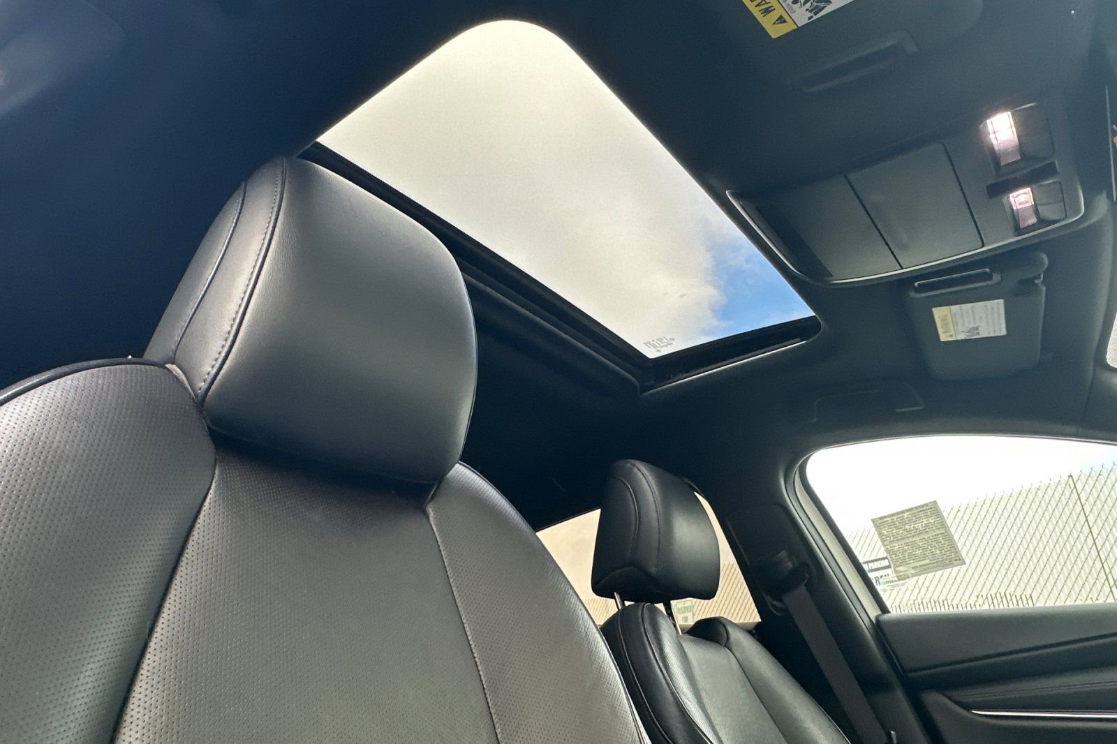 Used 2021 MAZDA MAZDA3 Hatchback w/Premium Plus Pkg image 16