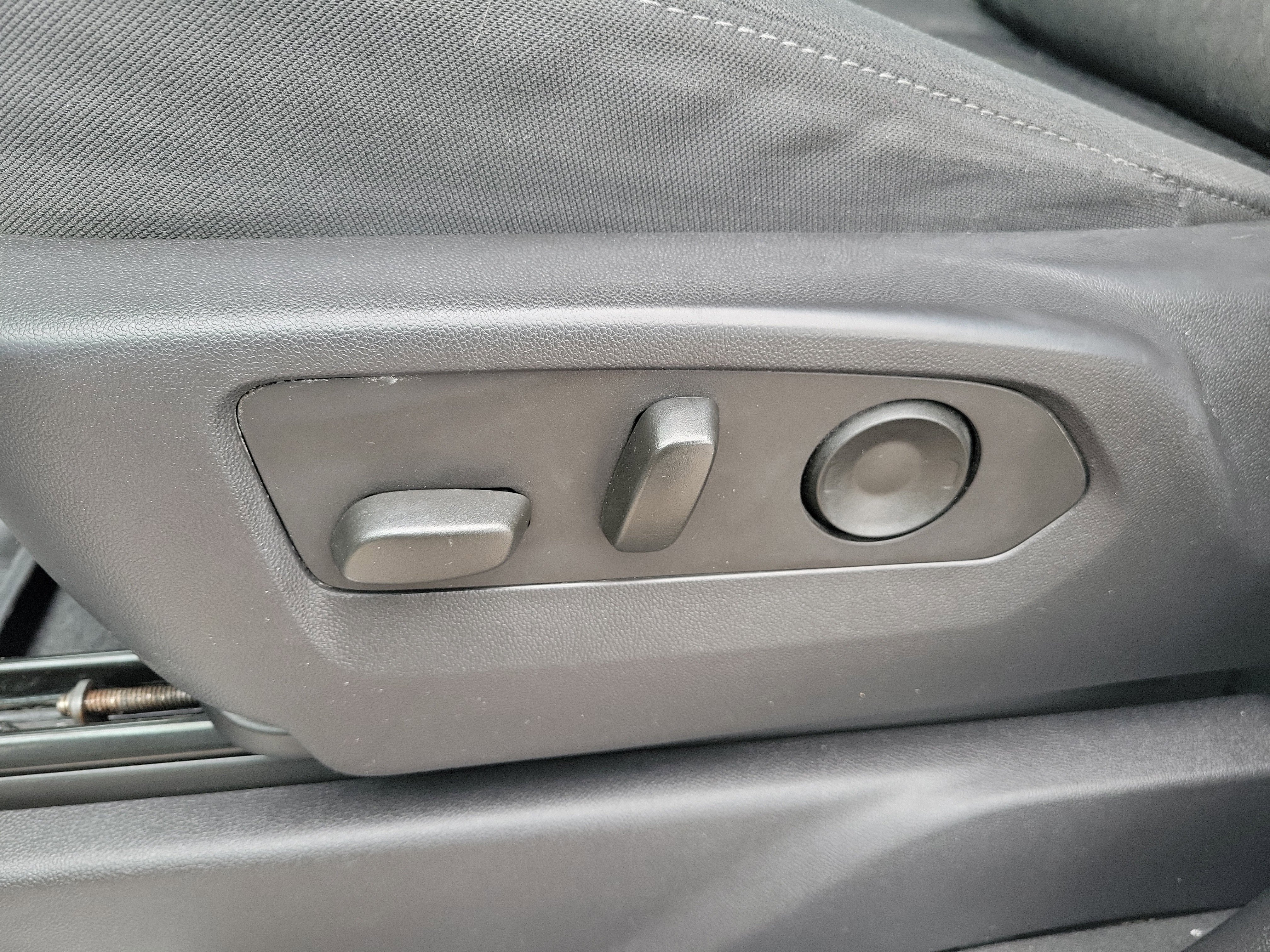 Used 2024 Chevrolet Silverado 2500 LT image 17