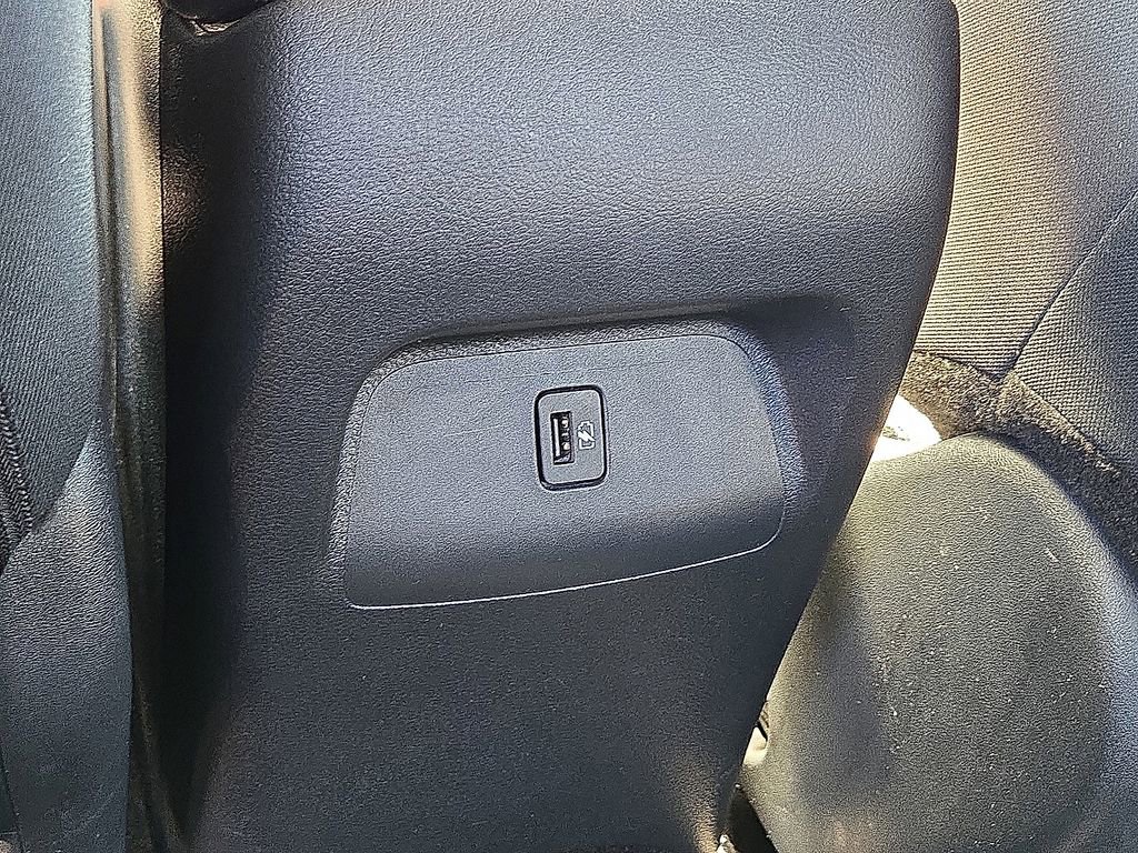 Used 2025 Nissan Sentra SV image 15