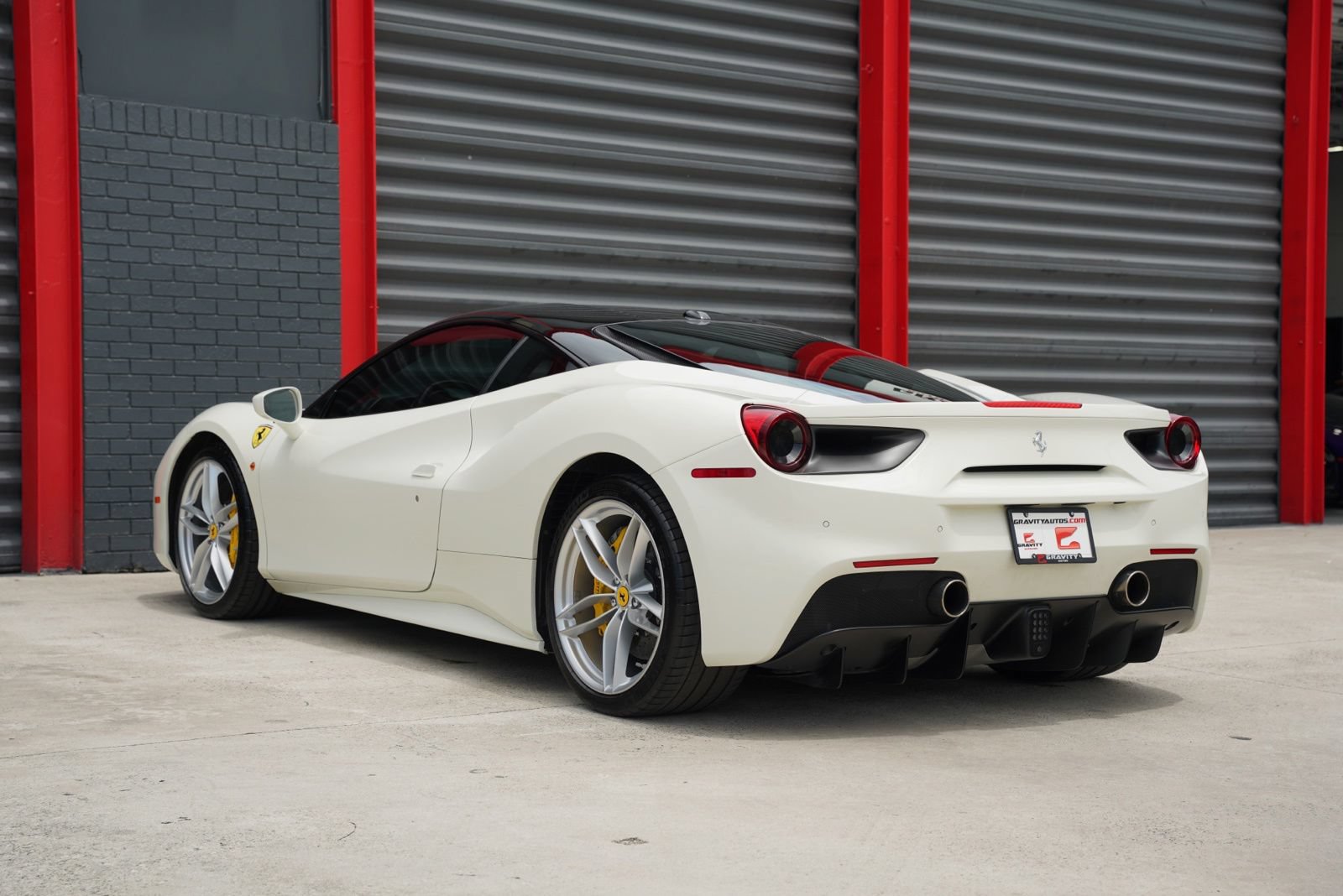 Used 2016 Ferrari 488 GTB RWD image 17