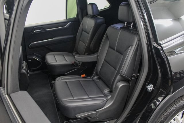 Certified 2026 GMC Acadia Elevation w/ Elevation Premium Package AWD/4WD image 22