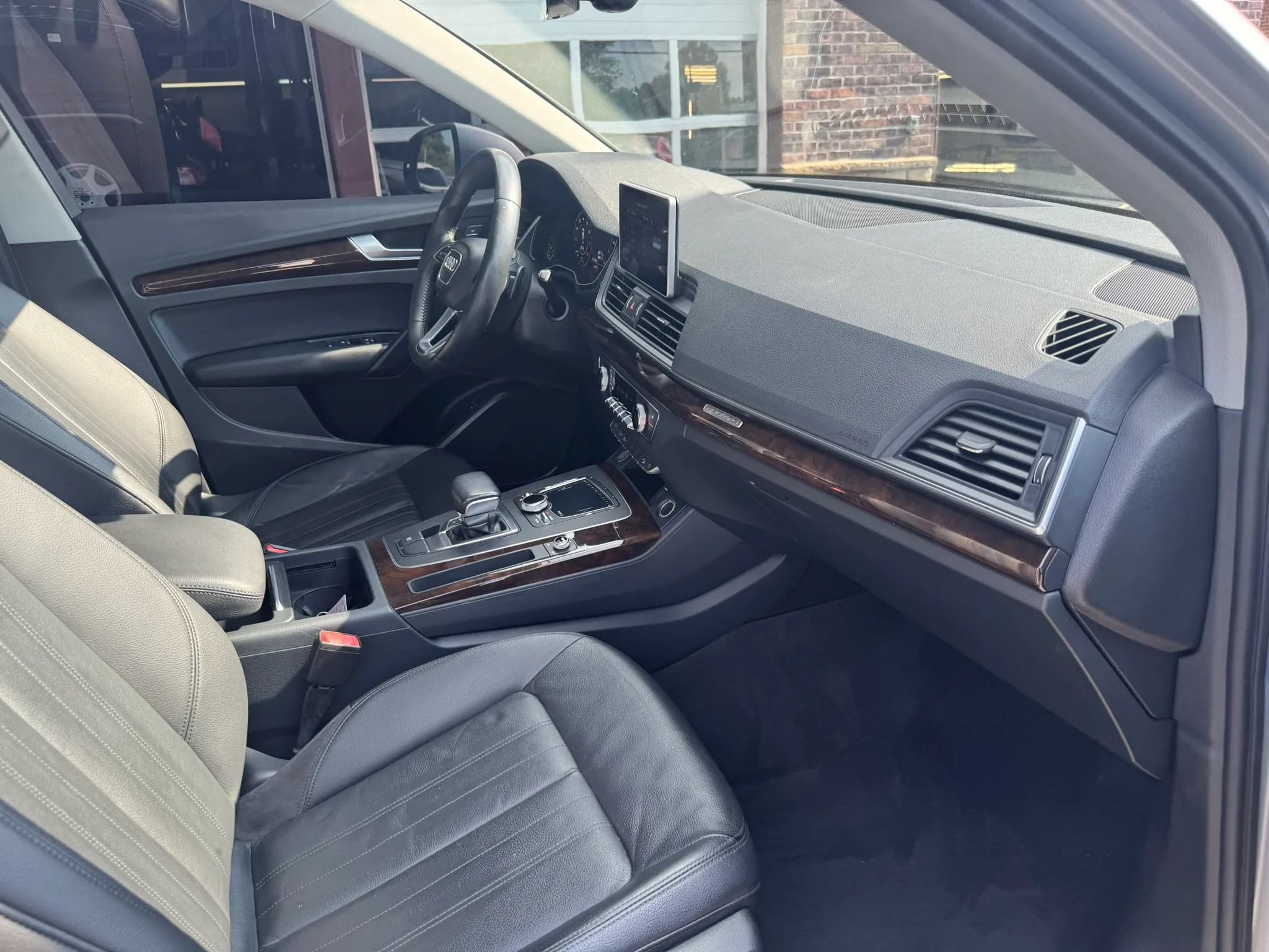Used 2018 Audi Q5 2.0T Premium AWD/4WD image 37
