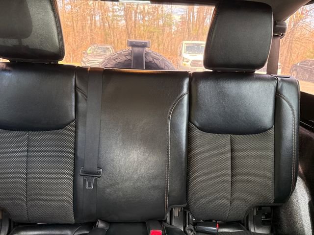 Used 2017 Jeep Wrangler Unlimited Sahara AWD/4WD image 18