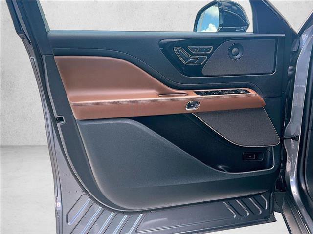 Used 2023 Lincoln Aviator Reserve RWD image 18