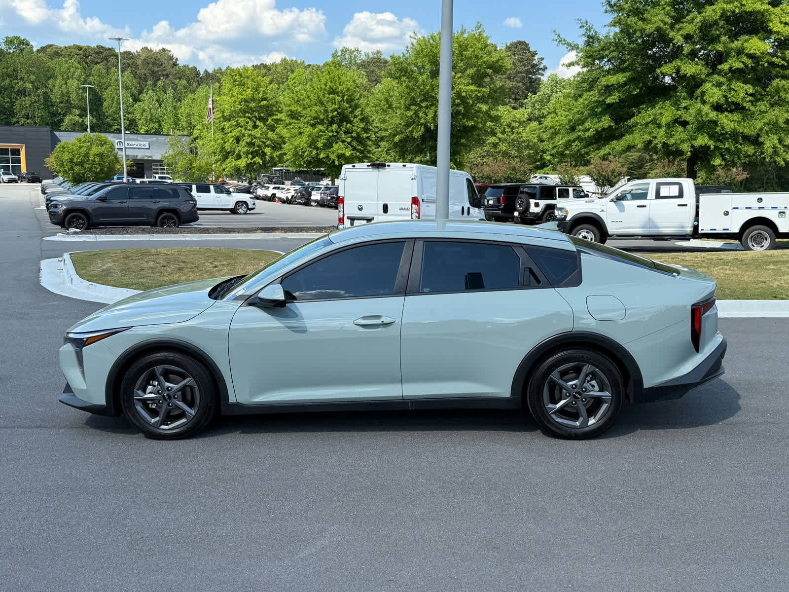 Used 2025 Kia K4 FWD image 2