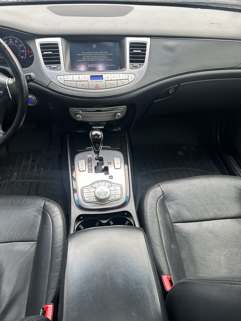 Used 2014 Hyundai Genesis 5.0 R-Spec RWD image 15