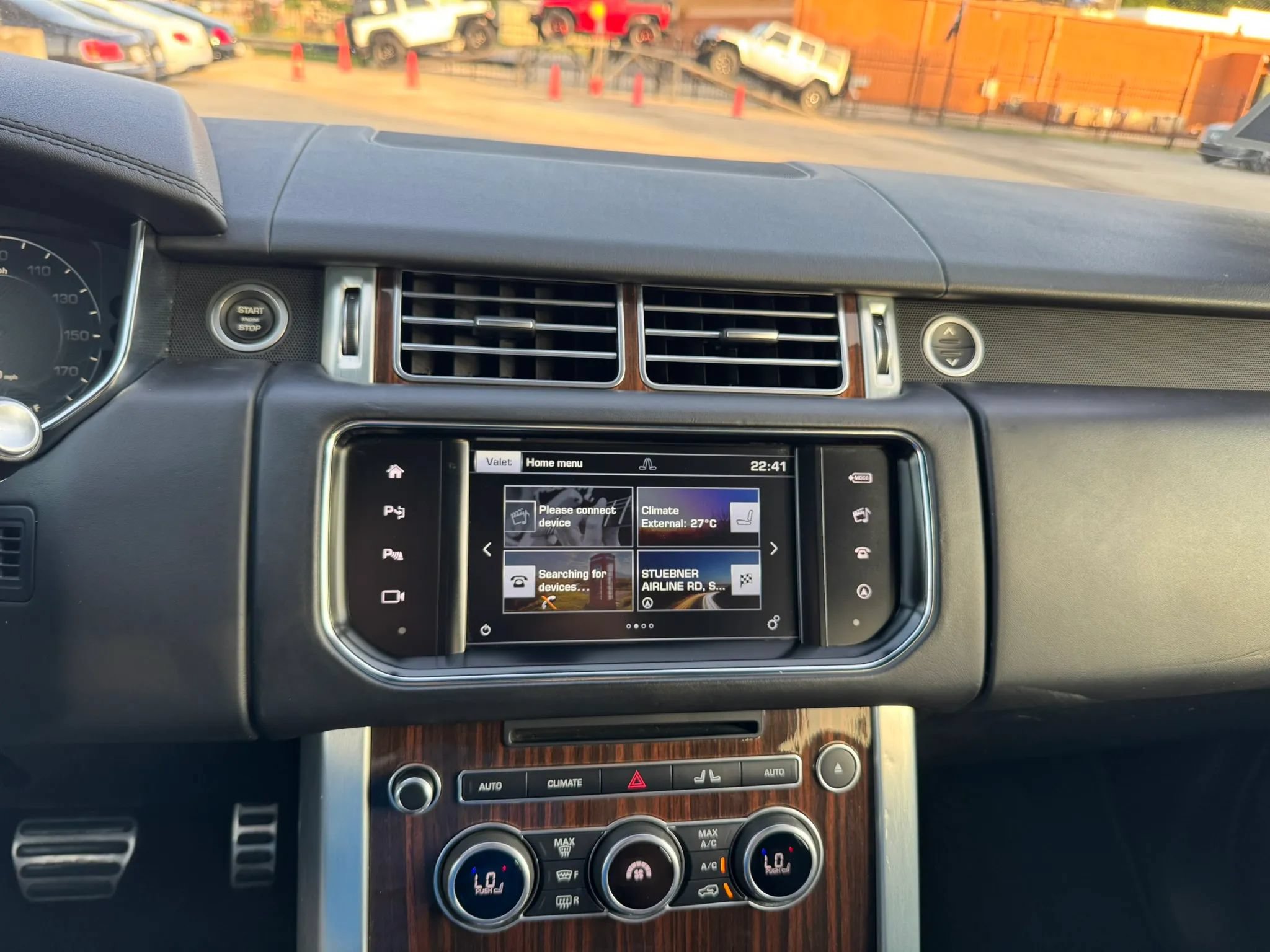 Used 2016 Land Rover Range Rover Supercharged AWD/4WD image 35