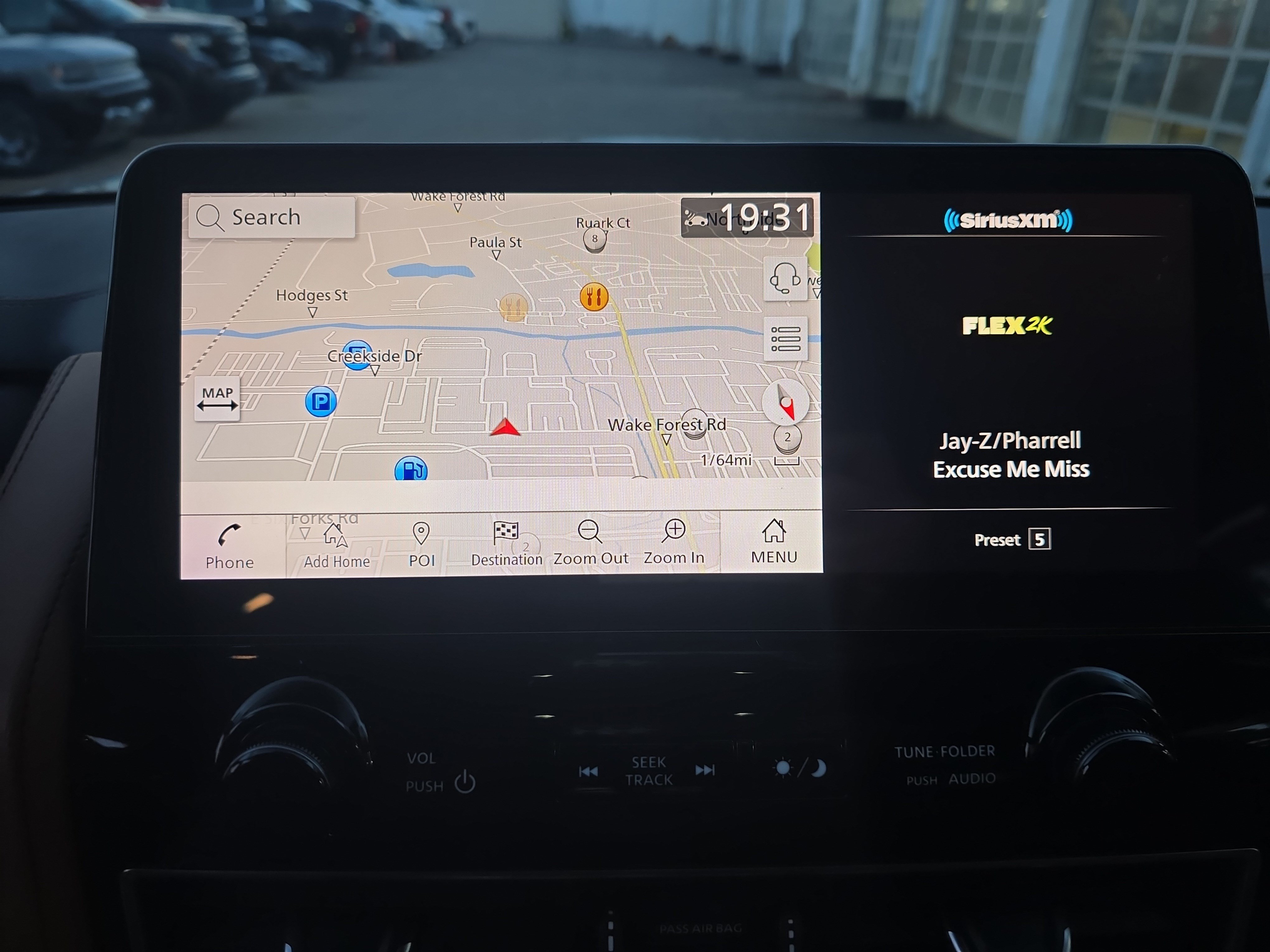 Used 2024 INFINITI QX80 Sensory w/ All-Season Package AWD/4WD image 23