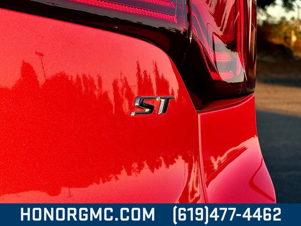 Used 2024 Buick Encore GX Sport Touring w/ Comfort Package image 9