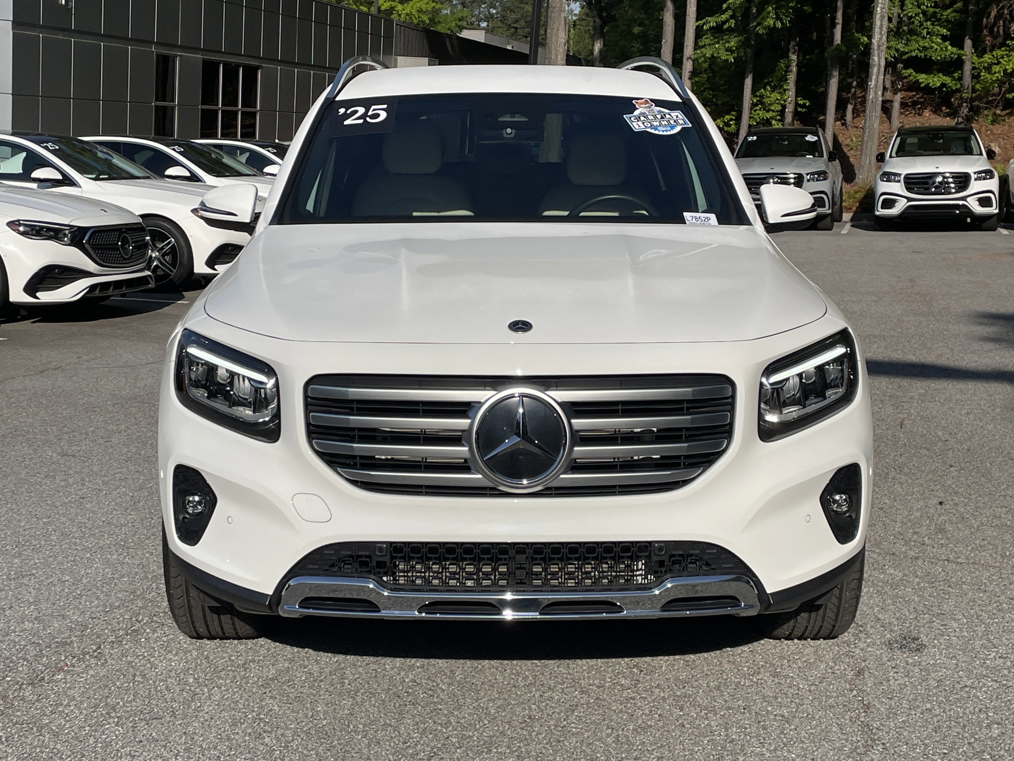 Certified 2025 Mercedes-Benz GLB 250 image 3