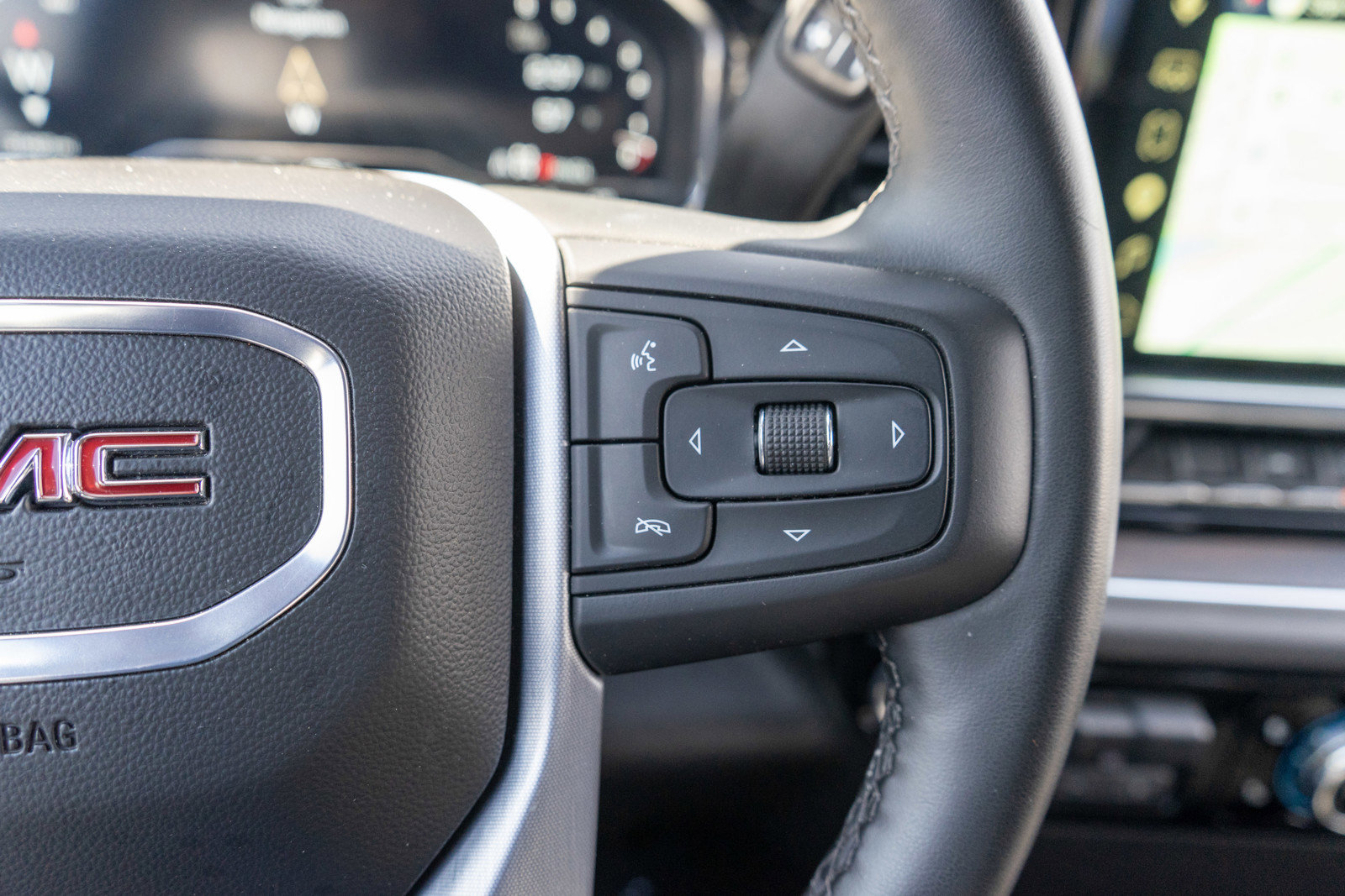 Used 2025 GMC Sierra 1500 SLT AWD/4WD image 24