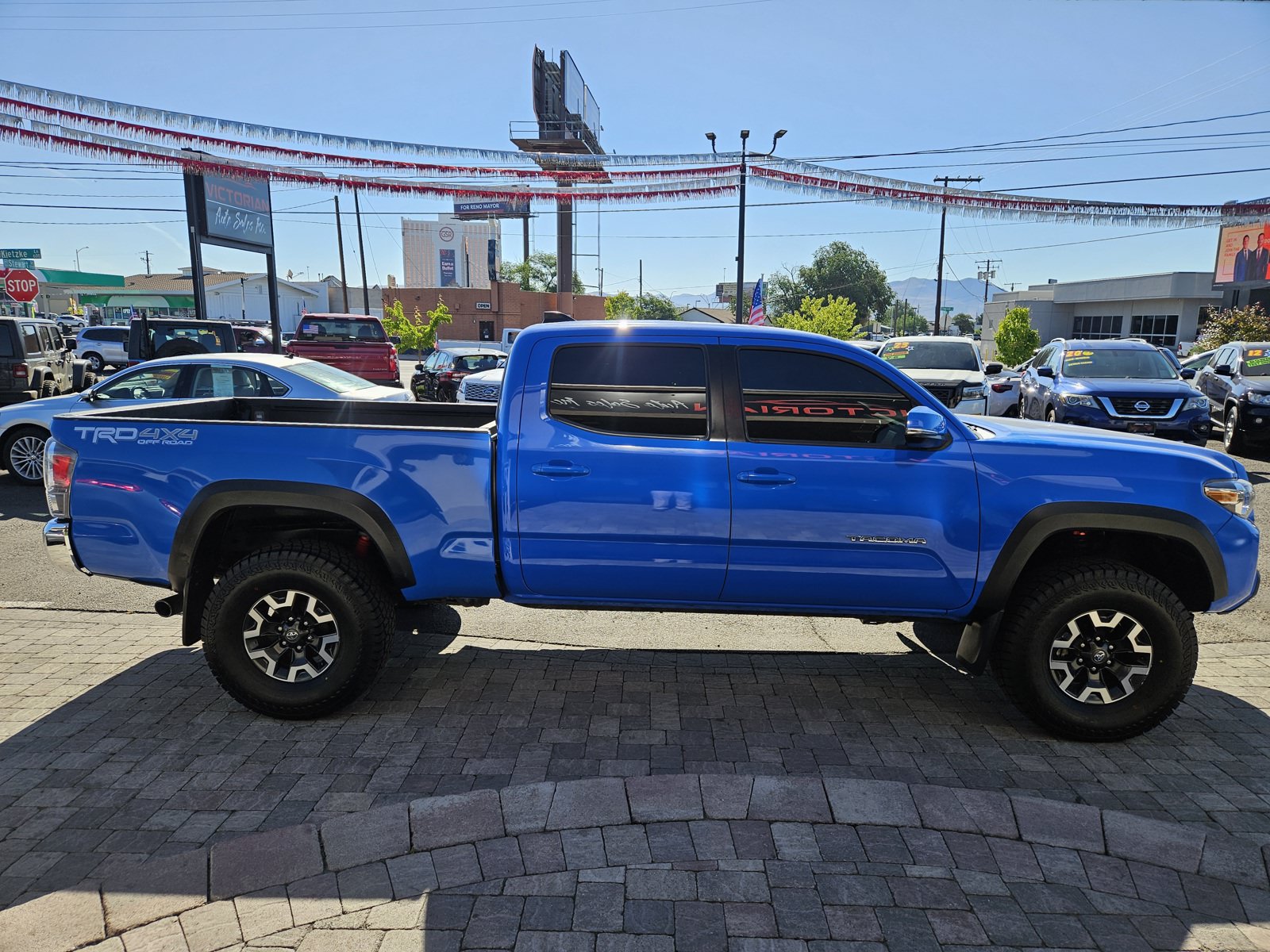 Used 2021 Toyota Tacoma TRD Off-Road AWD/4WD image 4