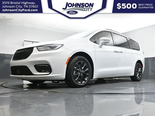 Used 2021 Chrysler Pacifica Limited w/ S Appearance Package AWD/4WD image 35