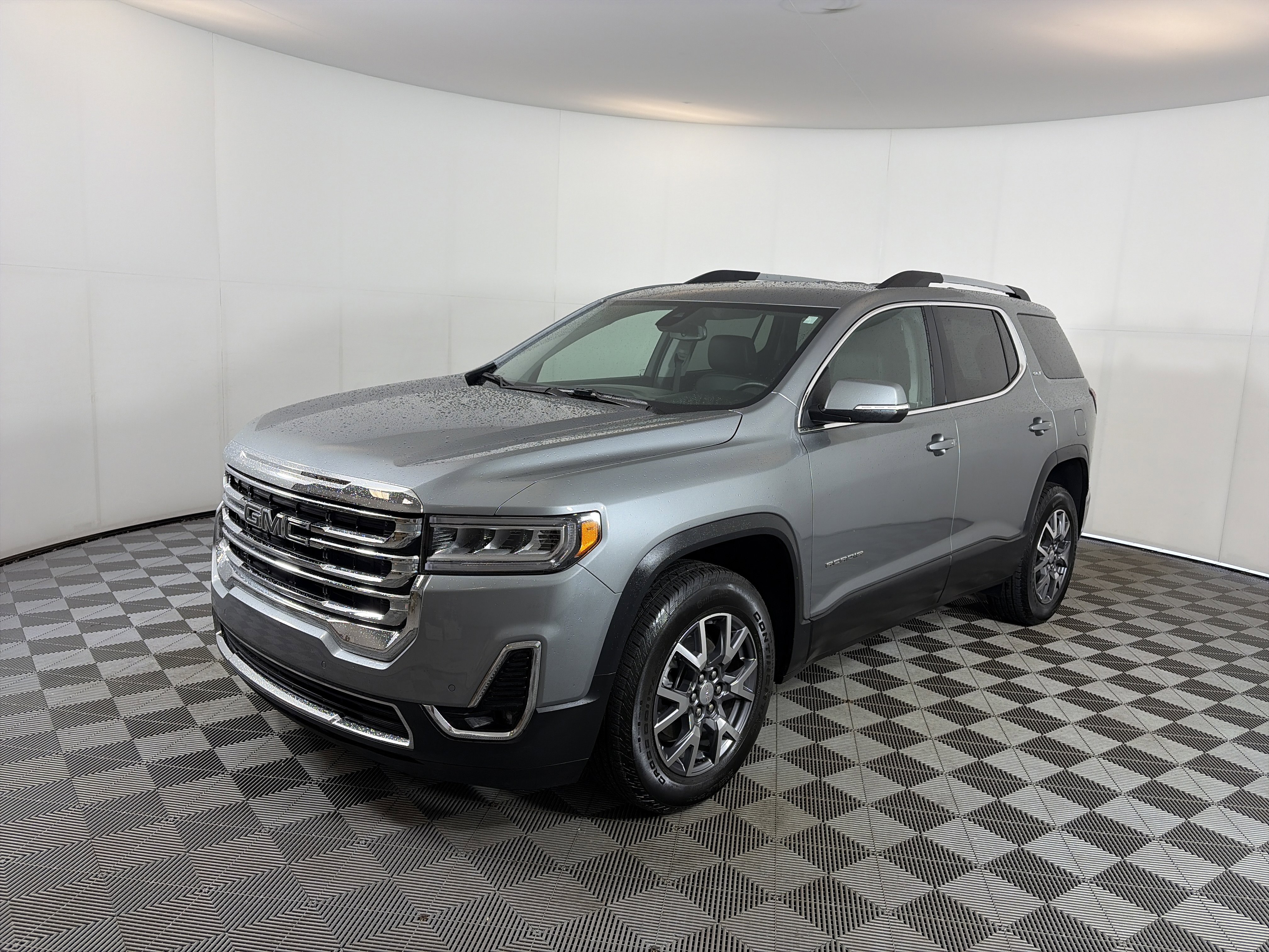 Used 2023 GMC Acadia SLT w/ Preferred Package AWD/4WD image 2