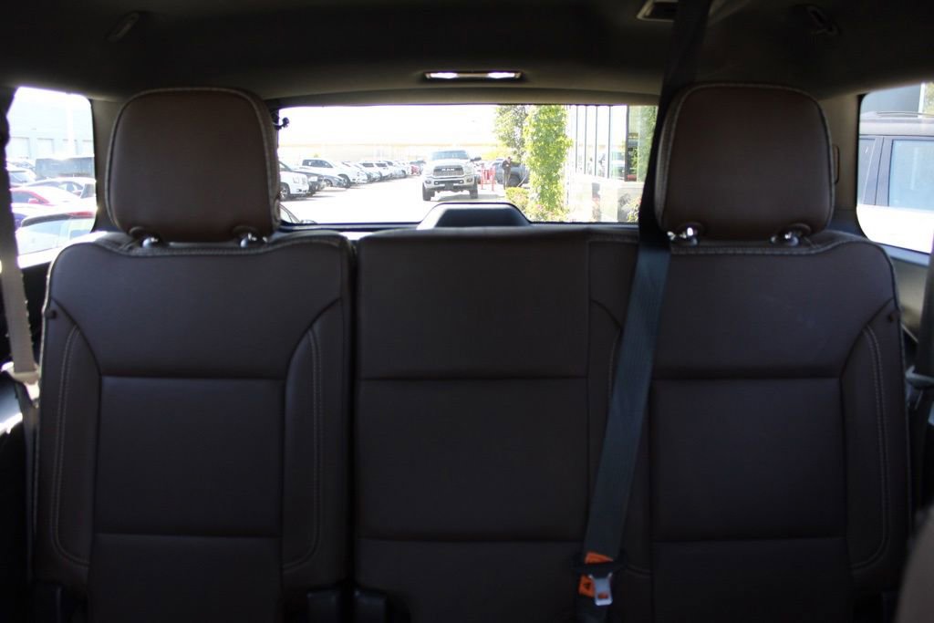 Used 2021 Chevrolet Suburban High Country image 26