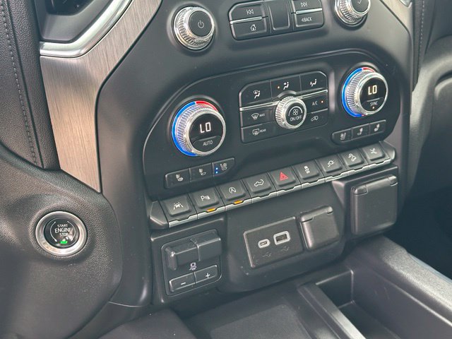 Used 2020 GMC Sierra 1500 Denali w/ Denali Ultimate Package AWD/4WD image 29