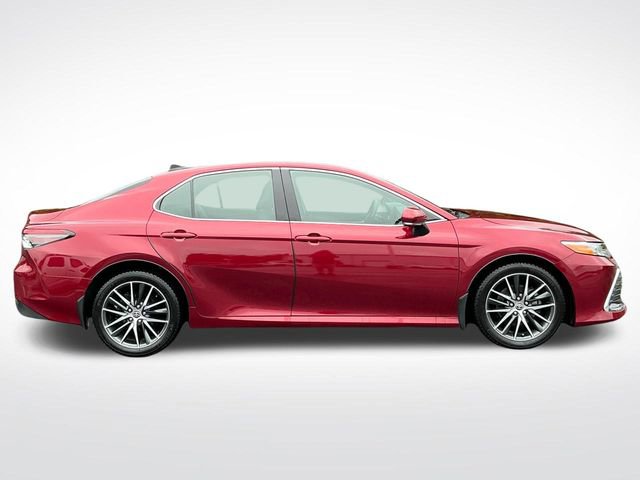 Used 2021 Toyota Camry XLE AWD/4WD image 7