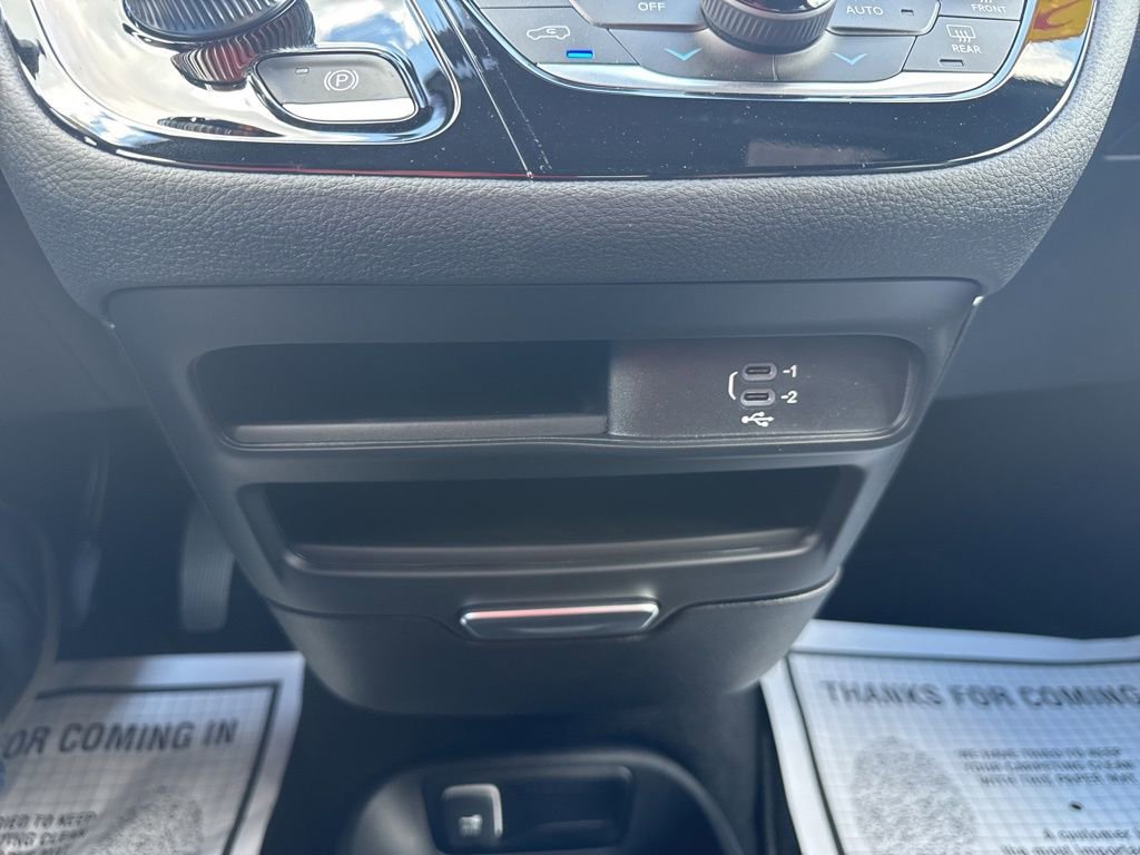 New 2026 Chrysler Pacifica Select image 31