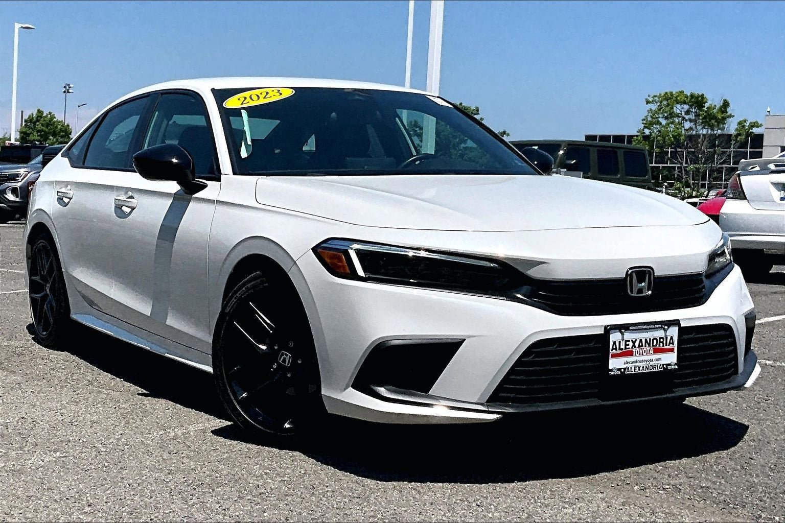 Used 2023 Honda Civic Sport image 2