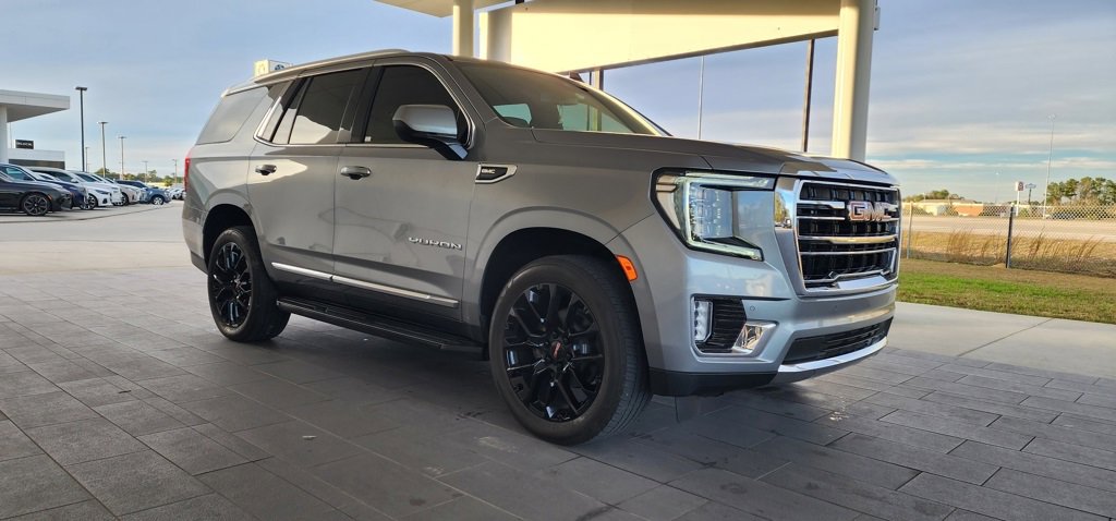 Used 2023 GMC Yukon SLT image 4