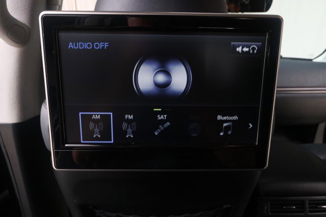 Used 2016 Toyota Land Cruiser AWD/4WD image 46