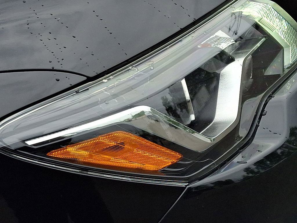 Used 2020 Nissan Pathfinder SL AWD/4WD image 9