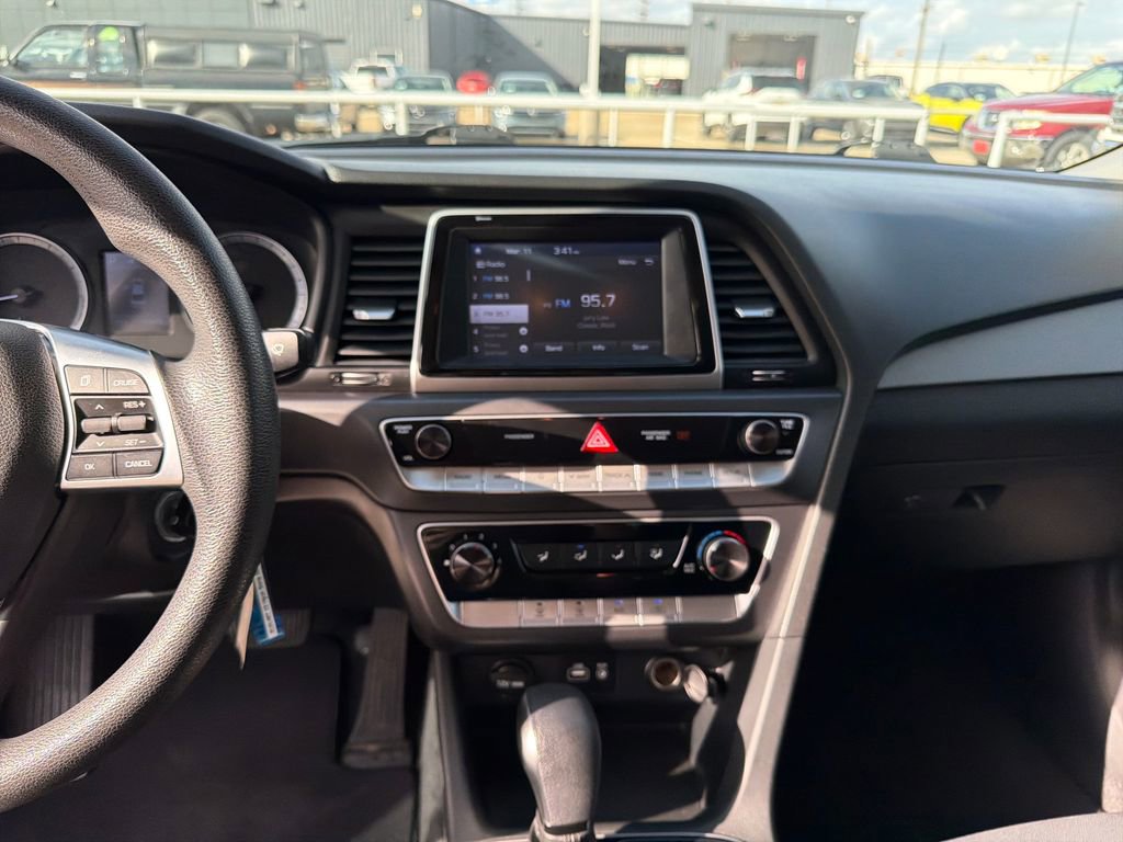 Used 2019 Hyundai Sonata SE image 20