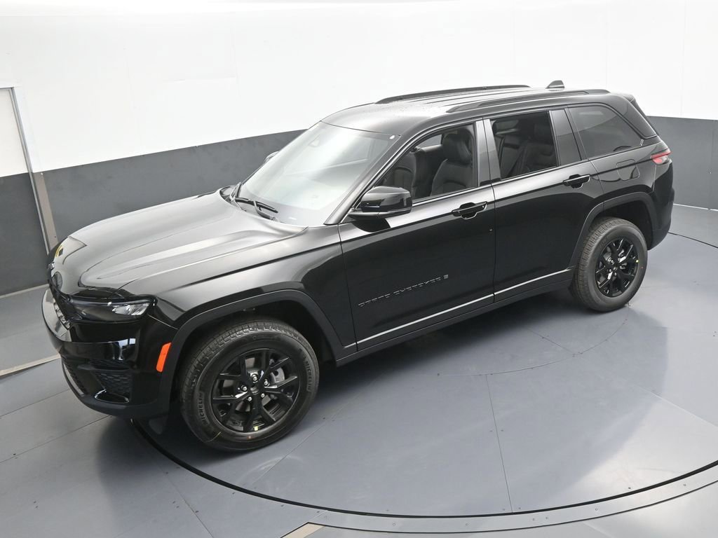 New 2025 Jeep Grand Cherokee Altitude image 40