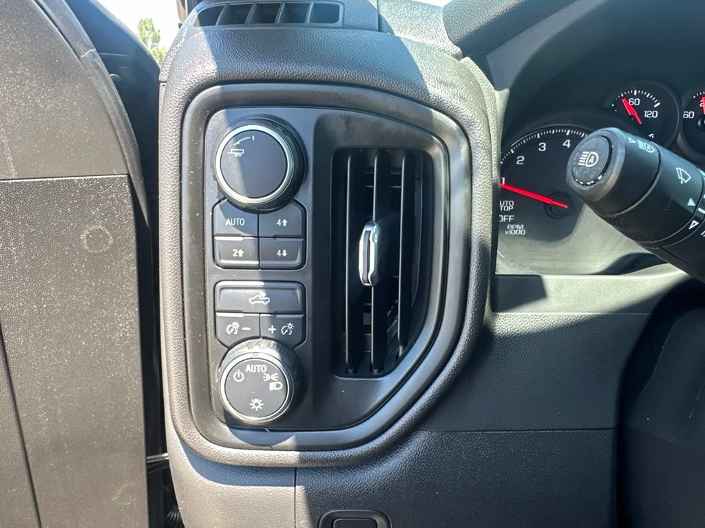 Certified 2022 Chevrolet Silverado 1500 Custom Trail Boss AWD/4WD image 11