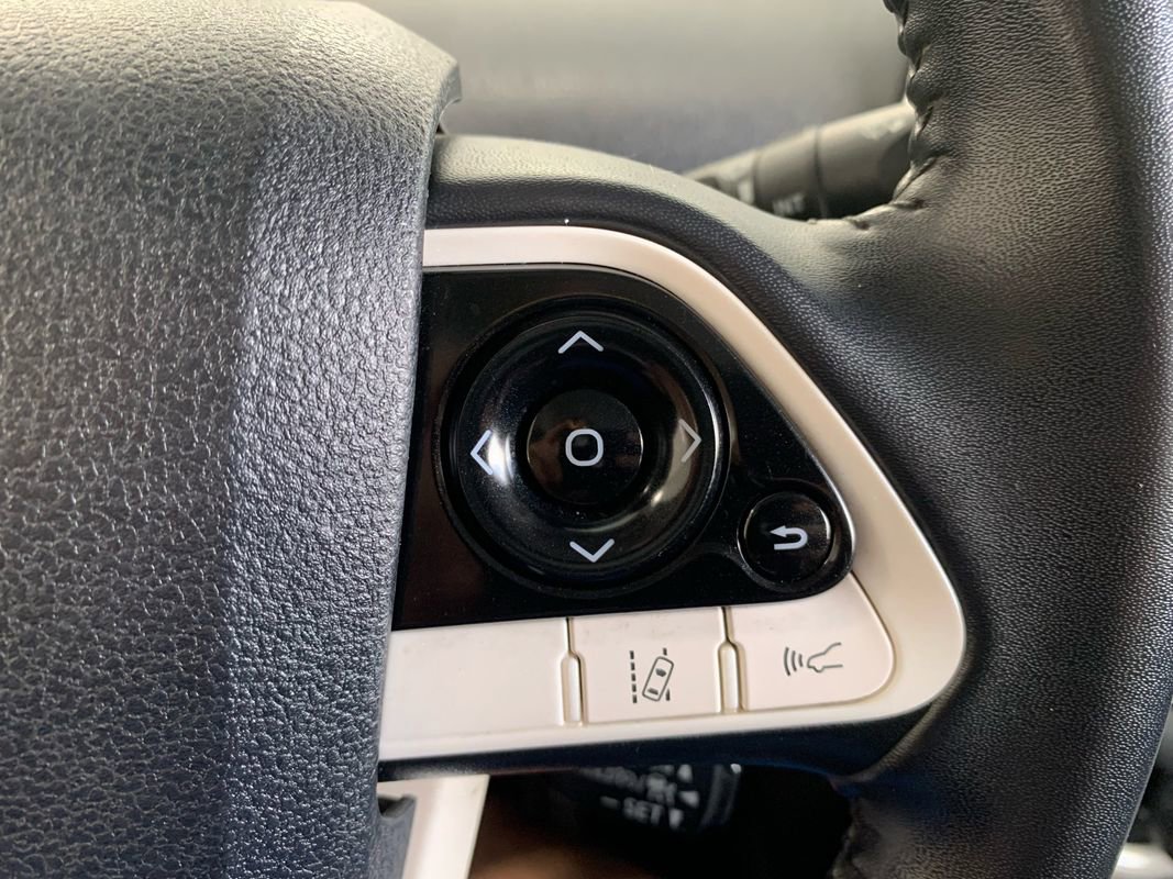 Used 2018 Toyota Prius Prime Plus image 34