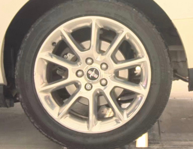 Used 2010 Ford Mustang Premium image 8