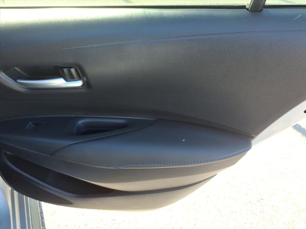 Used 2020 Toyota Corolla SE w/ SE Premium Package FWD image 19
