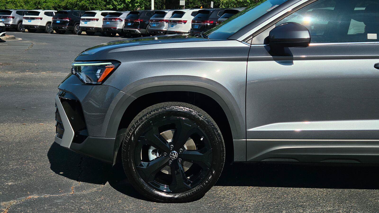 Certified 2025 Volkswagen Taos SEL w/ Black Wheel Plus Package AWD/4WD image 10