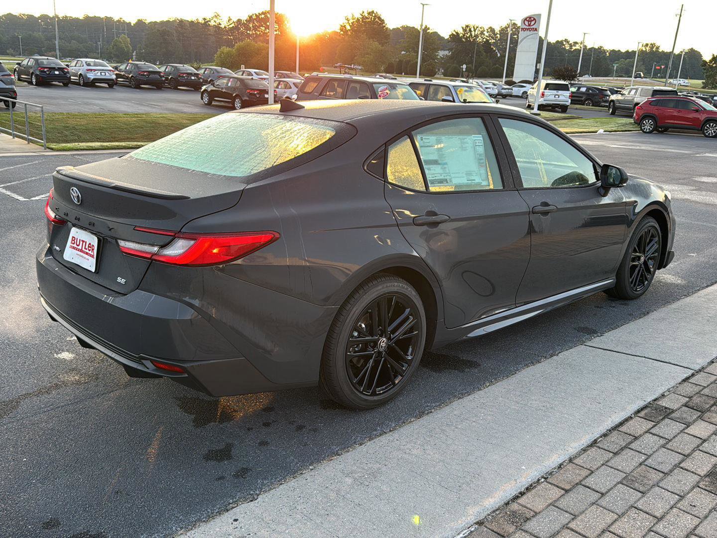 New 2026 Toyota Camry SE image 5