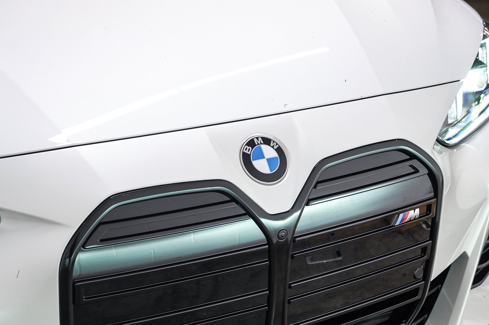 New 2026 BMW i4 M60 w/ Premium Package AWD/4WD image 9
