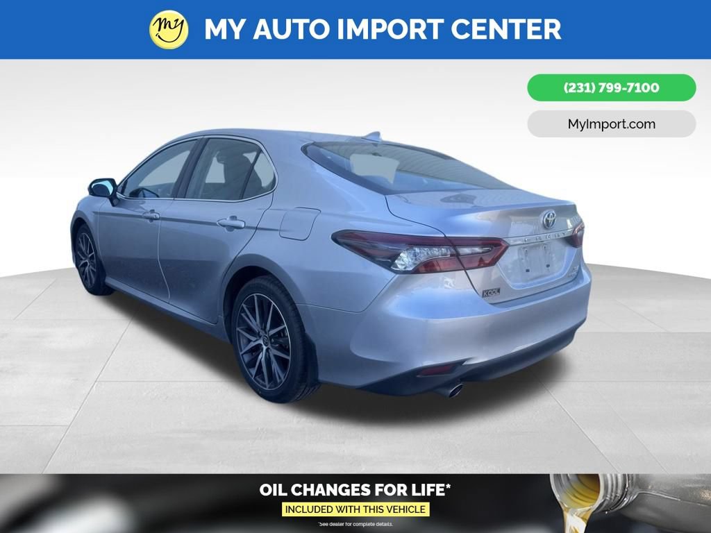 Used 2023 Toyota Camry XLE w/ Cold Weather Package FWD image 3
