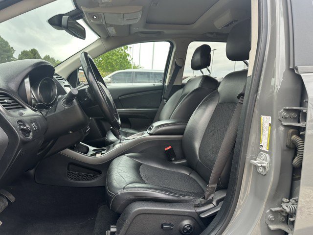 Used 2020 Dodge Journey Crossroad FWD image 11