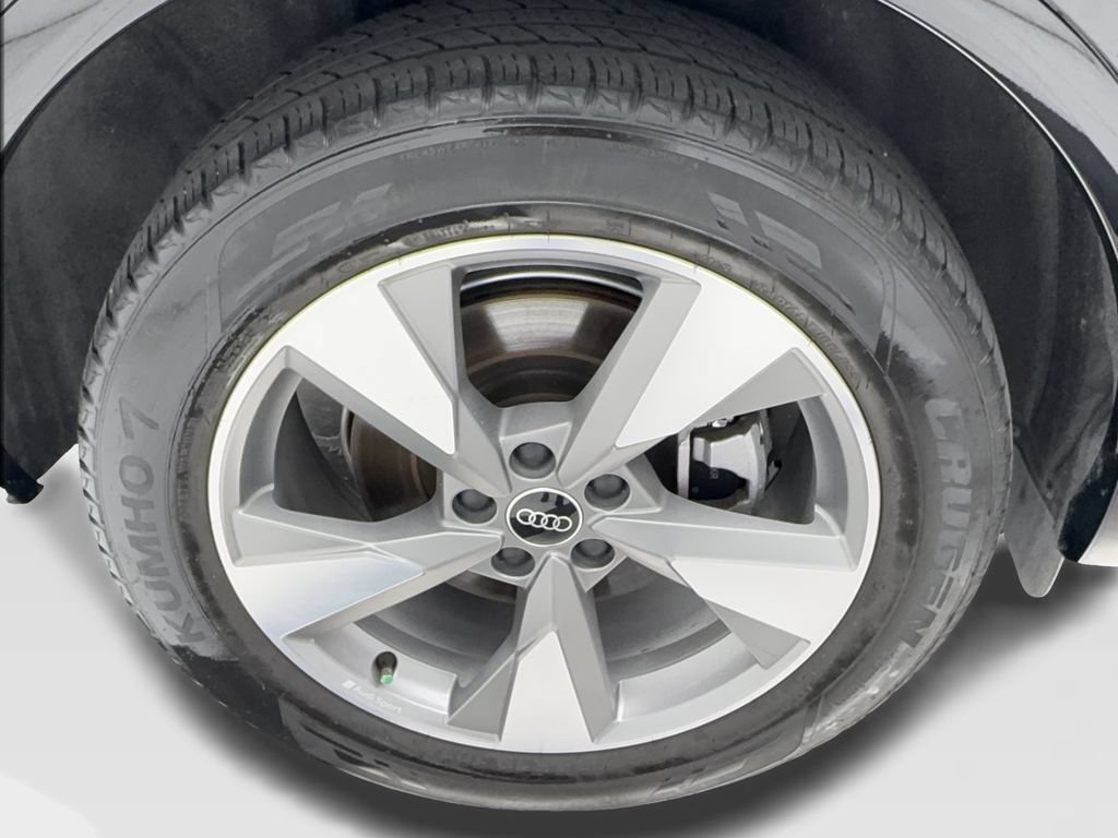Used 2023 Audi Q5 2.0T Premium w/ Convenience Package AWD/4WD image 17