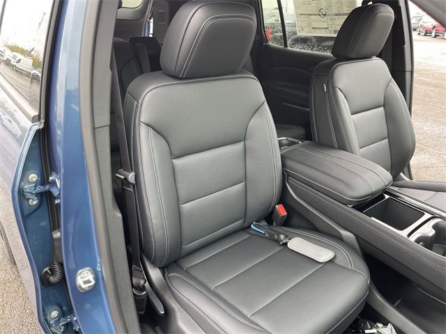 New 2026 Chevrolet Traverse LT w/ Driver Confidence Package image 24