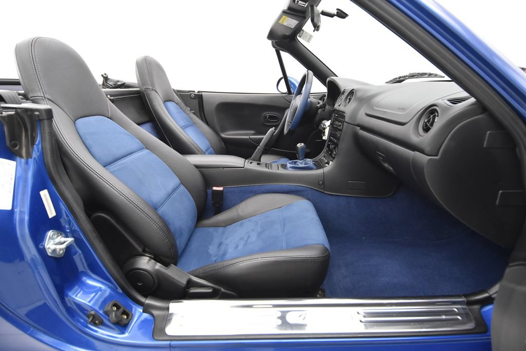 Used 1999 MAZDA MX-5 Miata 10th Anniversary Edition RWD image 26