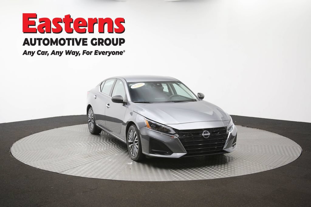 Used 2024 Nissan Altima 2.5 SV FWD image 50