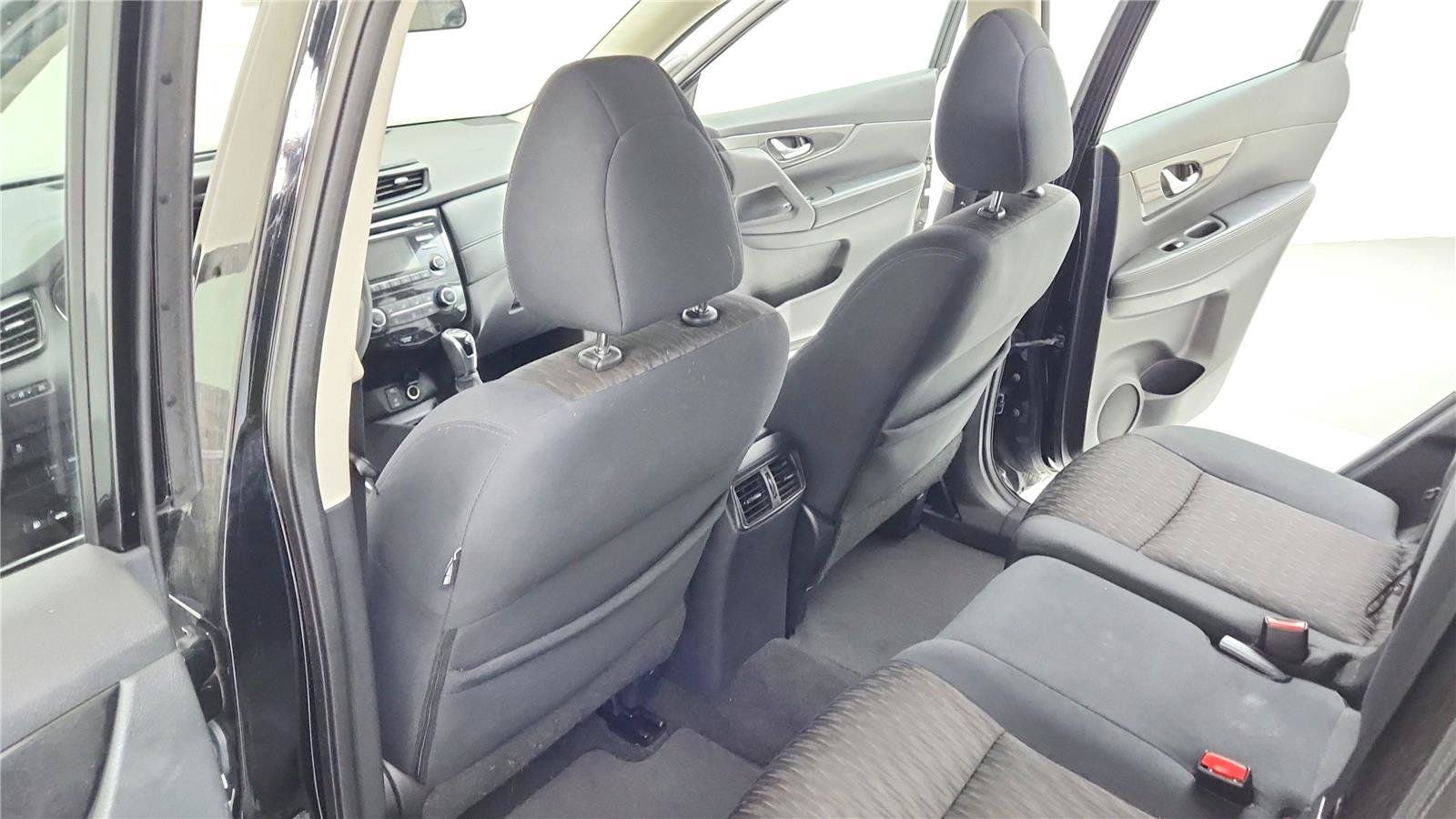 Used 2017 Nissan Rogue S FWD image 19
