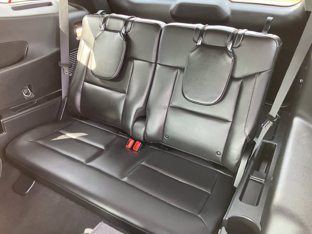 Used 2023 Ford Explorer XLT w/ Equipment Group 202A AWD/4WD image 16