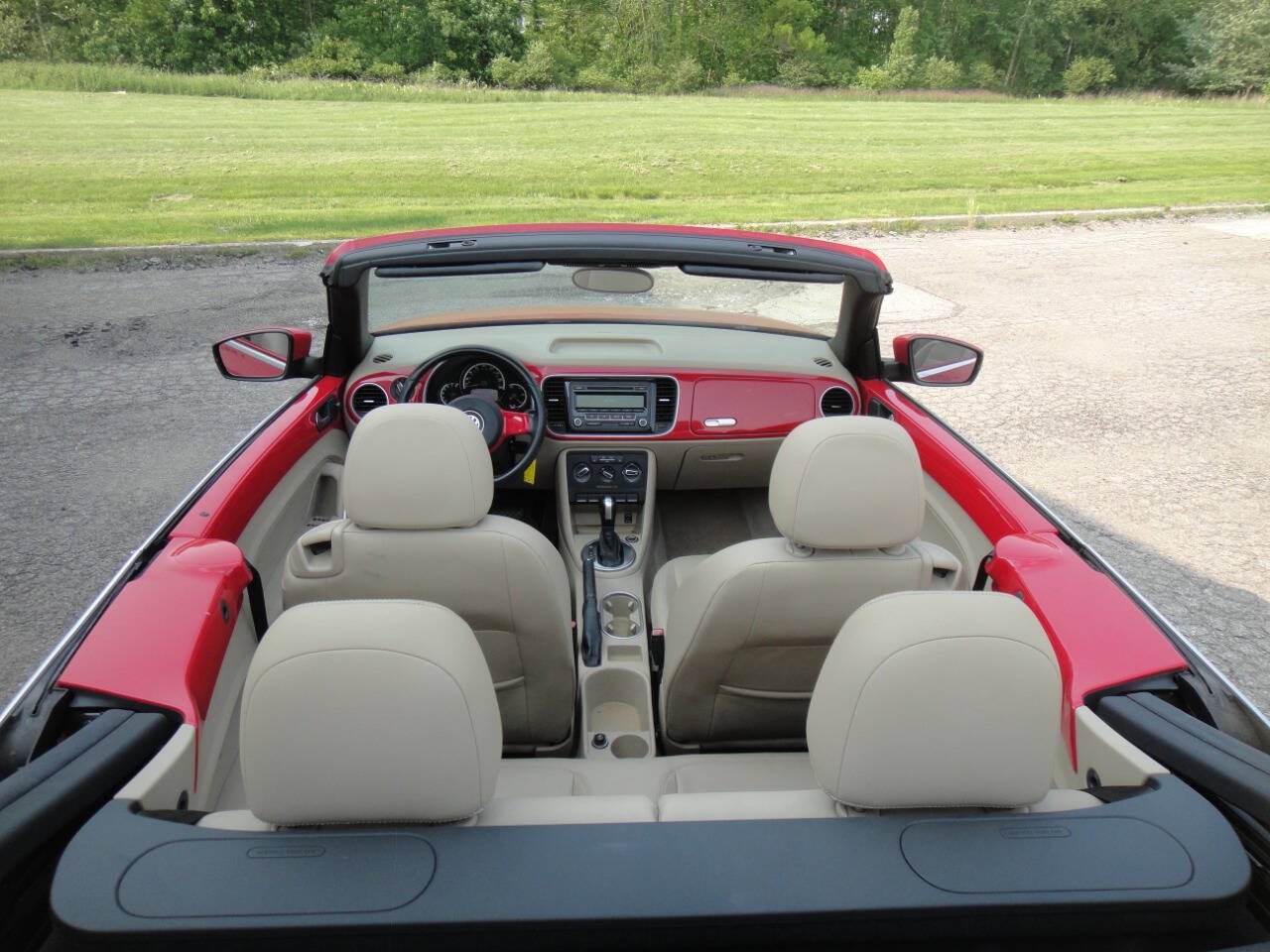 Used 2013 Volkswagen Beetle 2.5 FWD image 7